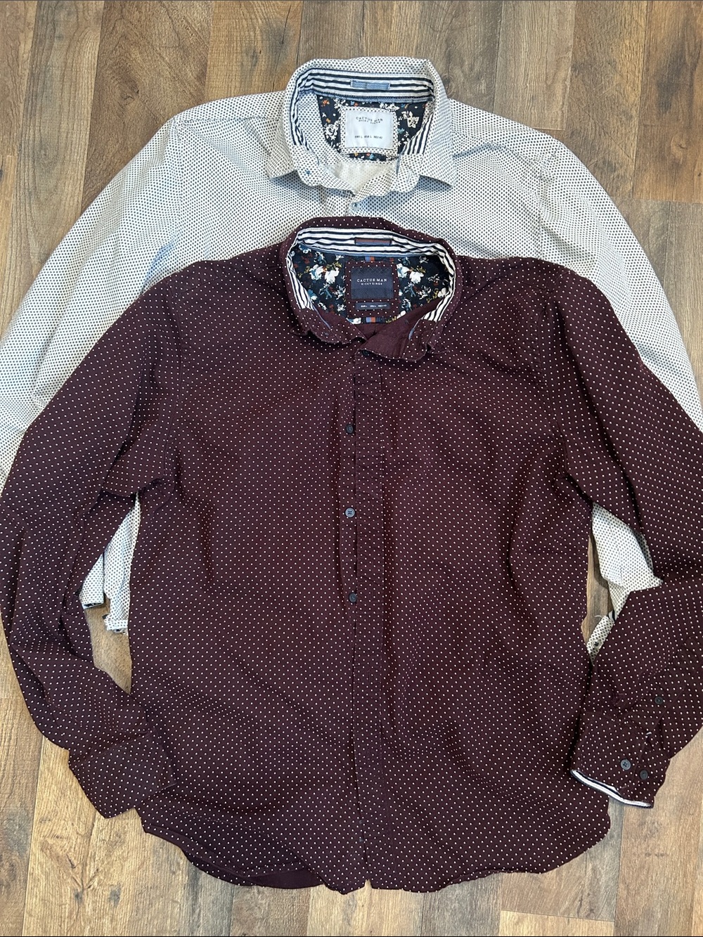 Lot 2 - Button-Down Shirt with Contrast Collar